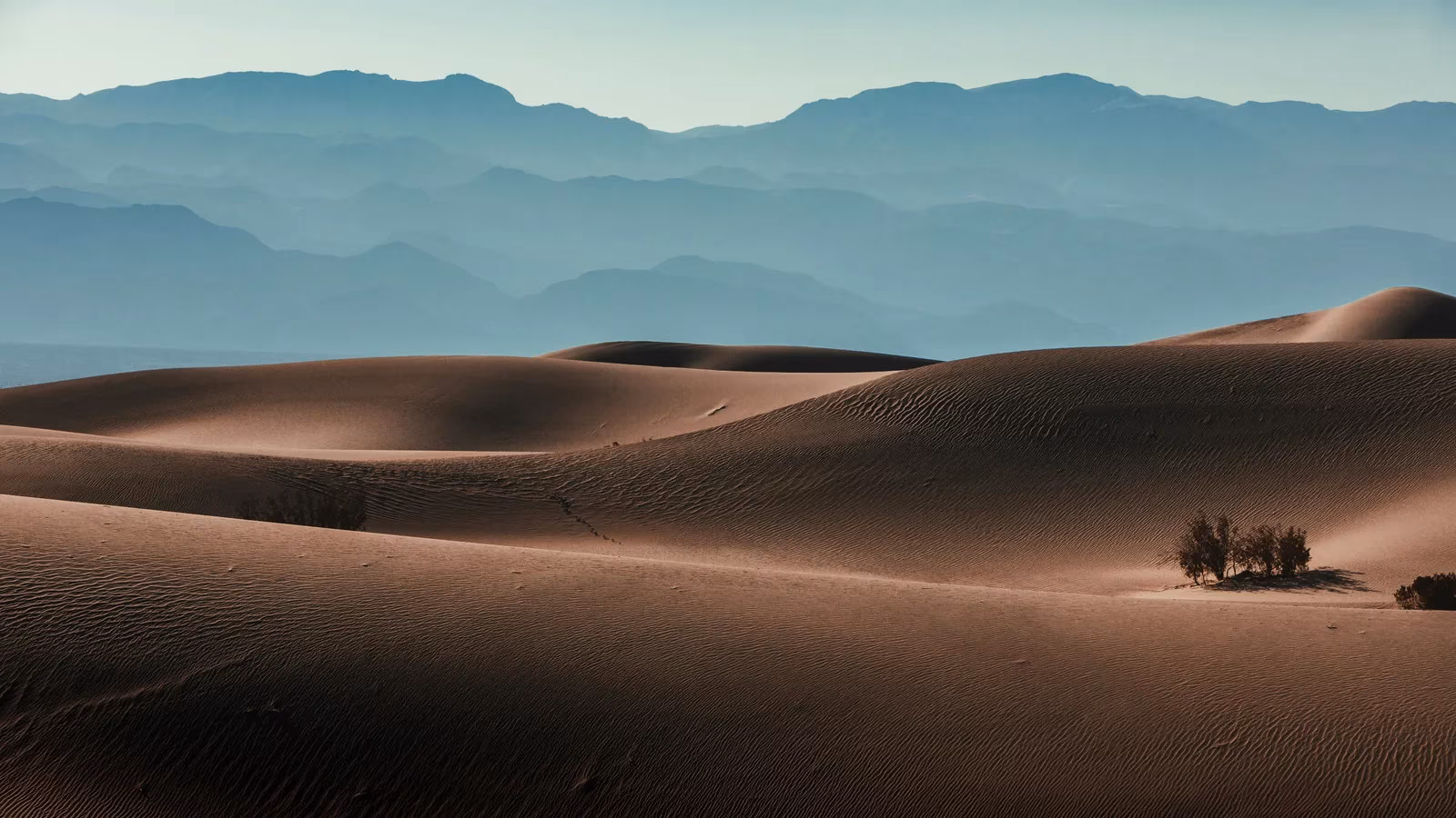 devils-hole-the-ancient-secret-of-death-valley-s-hidden-depths-image-0