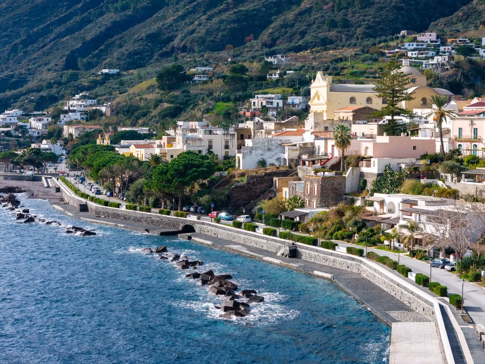 italys-secret-island-escapes-beyond-the-crowded-shores-of-capri-image-2